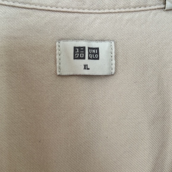 Uniqlo Light Creme Flannel - Picture 6 of 6